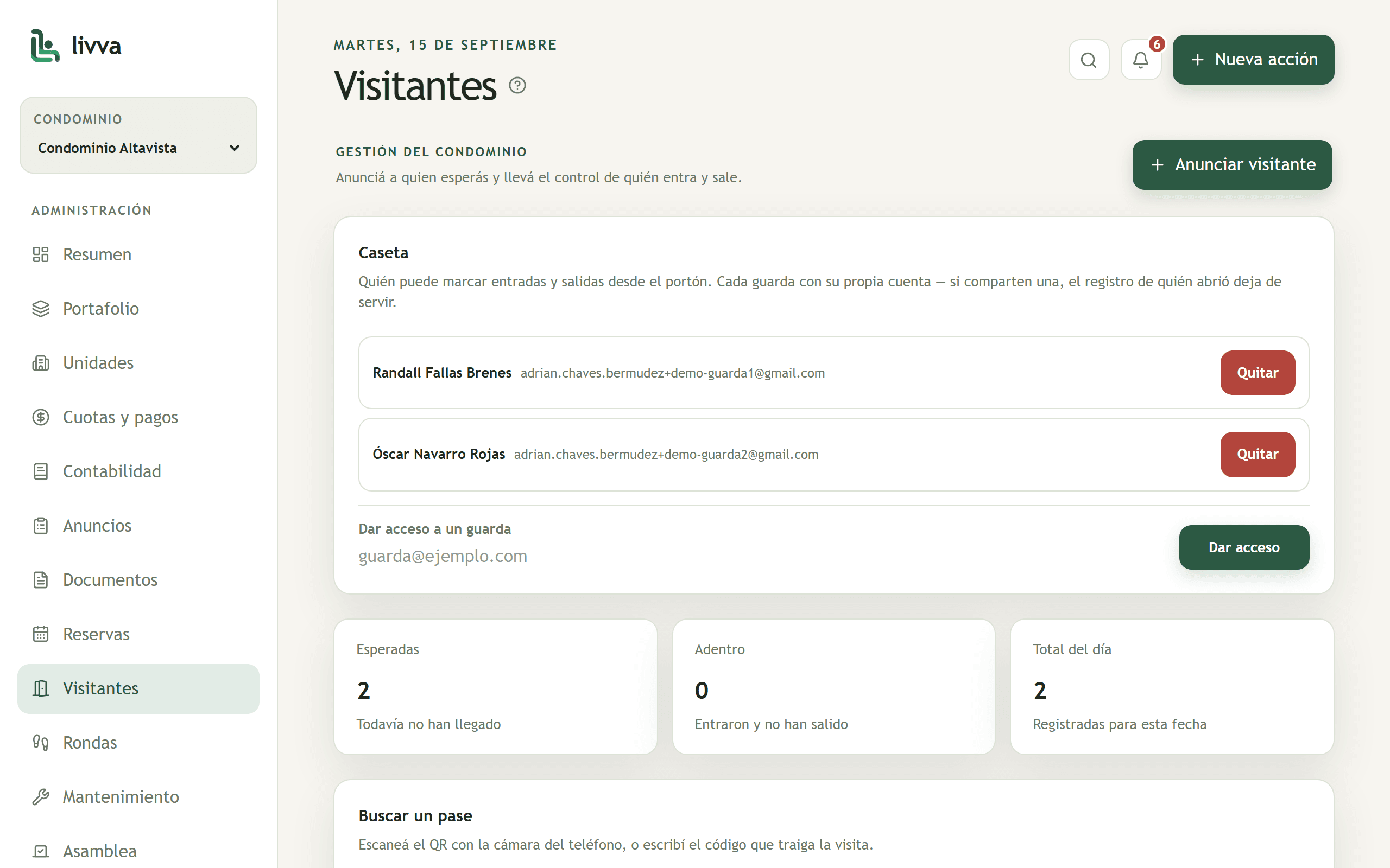 Visitantes y caseta
